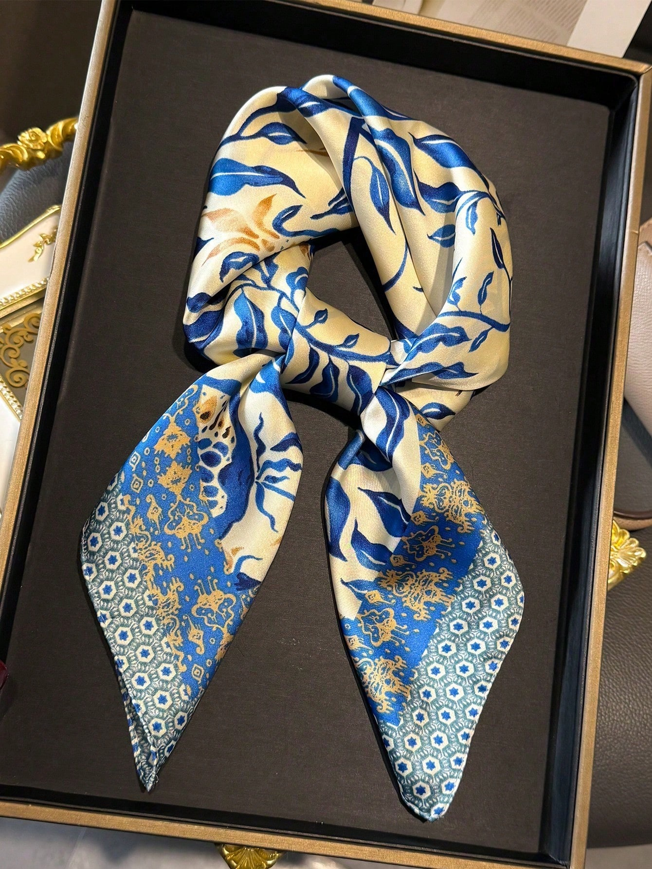 Luxury Brand Bohemia Print Squ - đánh giá và giá Luxury Skincare Headband