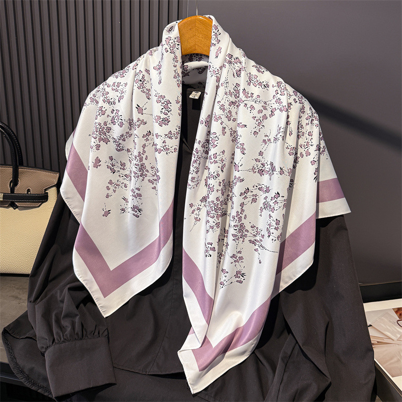 Design Twill Silk Square Scarf - đánh giá và giá Luxury Skincare Headband