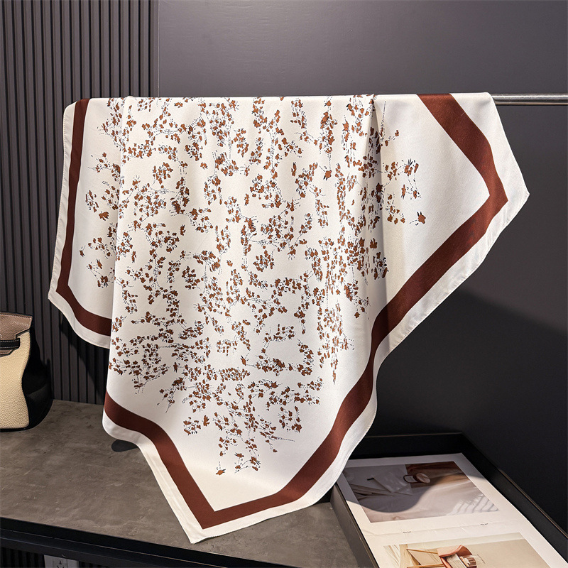 Design Twill Silk Square Scarf - đánh giá và giá Luxury Skincare Headband